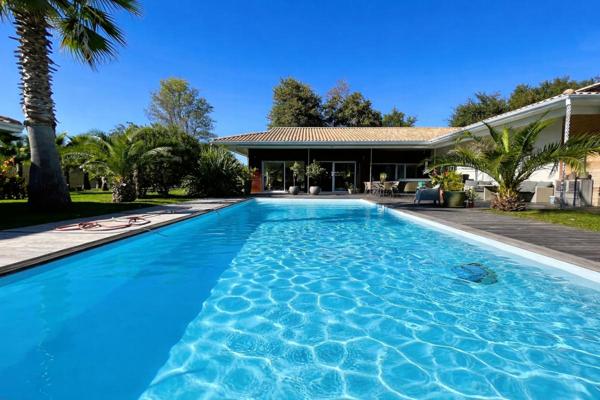 Superbe Villa Cestas 5 pièce(s) 252 m2 + garages + piscine