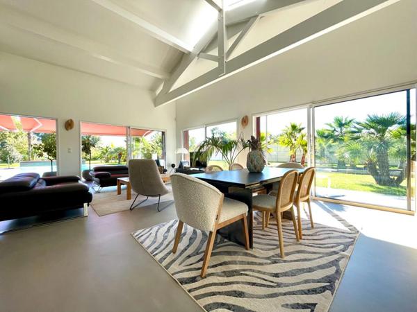 Superbe Villa Cestas 5 pièce(s) 252 m2 + garages + piscine