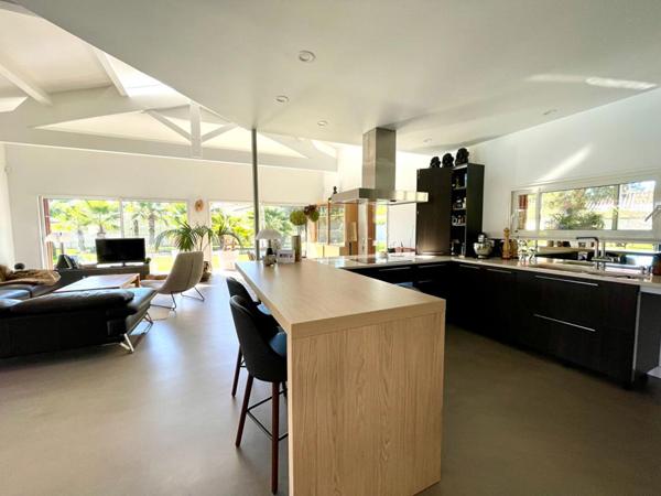 Superbe Villa Cestas 5 pièce(s) 252 m2 + garages + piscine