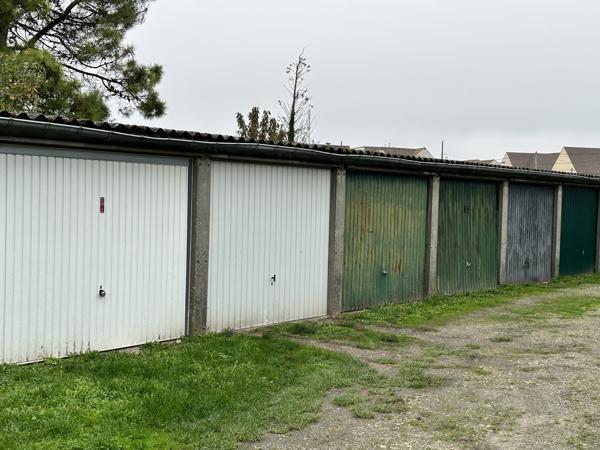 Neuilly-en-Thelle (60530) Maison avec local commercial loué et un appartement à Neuilly-en-Thelle.