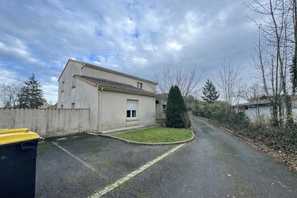 IMMEUBLE DE BUREAUX AVEC PARKING PRIVATIF À LOUER – POITIERS – PROCHE CENTRE-VILLE ET AXES – FORT POTENTIEL TERTIAIRE