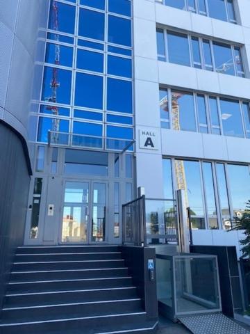 Bureaux à louer lumineux à Colombes proche La Défense et ERP possible