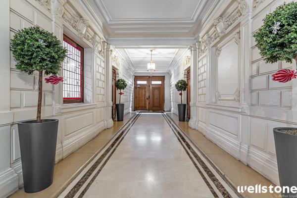 Bureaux à louer à PARIS 75008