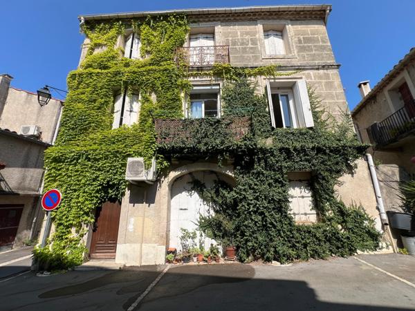Maison de ville avec studio indépendant possible, garage, 3 chambres
