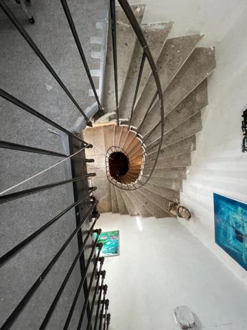 Maison de ville avec studio indépendant possible, garage, 3 chambres