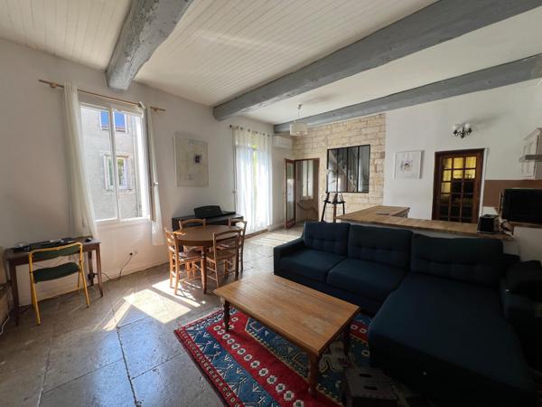 Maison de ville avec studio indépendant possible, garage, 3 chambres