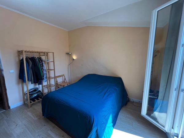 Maison de ville avec studio indépendant possible, garage, 3 chambres