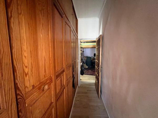 Maison de ville avec studio indépendant possible, garage, 3 chambres