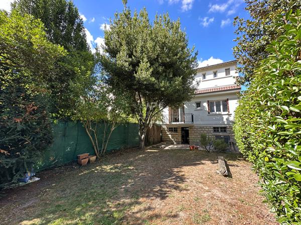 VIROFLAY - Maison de 5 pièces et vaste garage 835 000 € **  - Référence  684-C