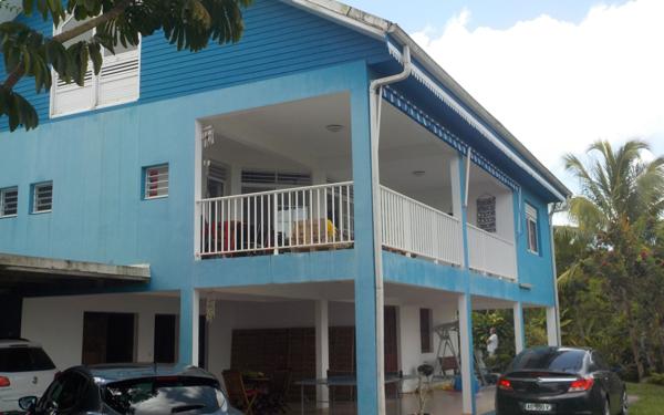 Maison à louer    5 pièces •  Rivière-Salée