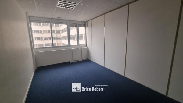 Bureaux à louer à Lyon Part-Dieu lumineux avec accès transports en commun