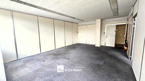 Bureaux à louer à Lyon Part-Dieu lumineux avec accès transports en commun