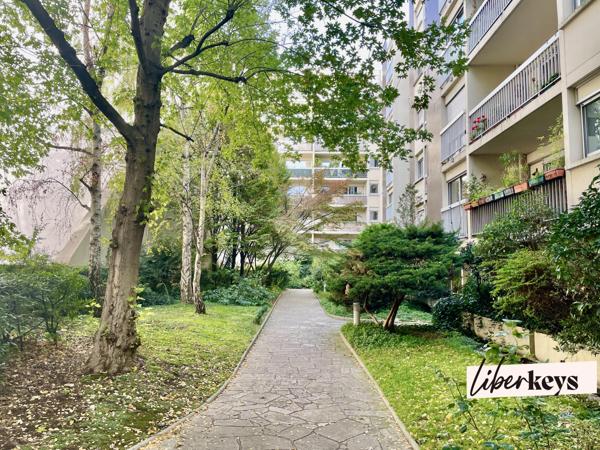 Paris 10e – Canal Saint-Martin – 3/4P 77 m² – Balcon plein sud – Parking et cave