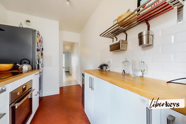 Paris 10e – Canal Saint-Martin – 3/4P 77 m² – Balcon plein sud – Parking et cave