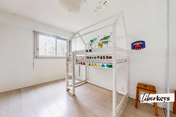 Paris 10e – Canal Saint-Martin – 3/4P 77 m² – Balcon plein sud – Parking et cave