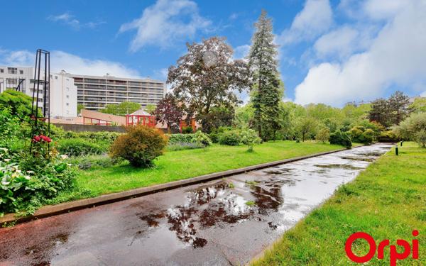 Appartement à vendre    4 pièces • 95,10 m2 Paris 16