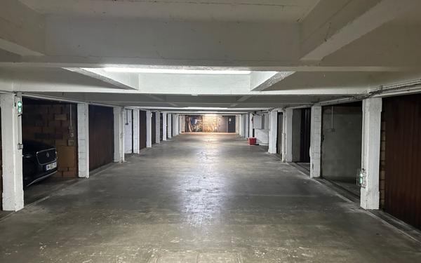 Appartement à vendre    4 pièces • 95,10 m2 Paris 16