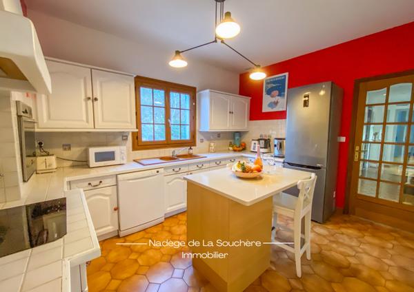 Belle maison de type 4, meublée, de plain pied à Fuveau.