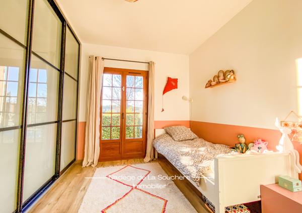 Belle maison de type 4, meublée, de plain pied à Fuveau.