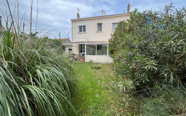 Maison à vendre    5 pièces •  La Rochelle