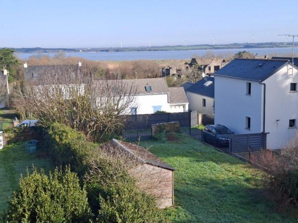 Bel appartement 56 M2 / T2, lumineux et climatisé au coeur du village.