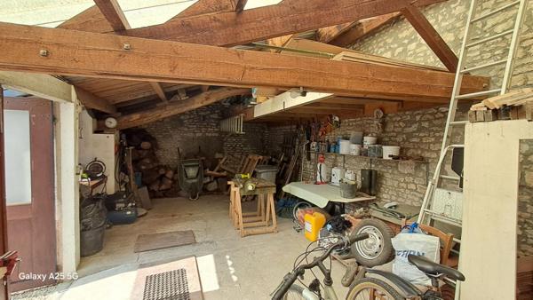 Belle maison    5 pièce(s) 137 m2 et terrain plat de 1700 m2