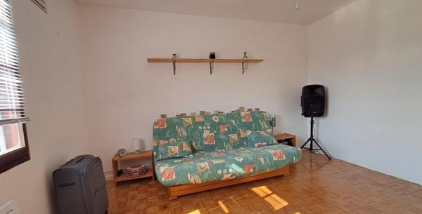 Belle maison    5 pièce(s) 137 m2 et terrain plat de 1700 m2