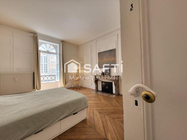 APPARTEMENT D'EXCEPTION DE 214 M² CENTRE VILLE ANCIEN
