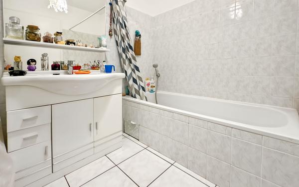 Appartement à vendre    4 pièces • 104 m2 Valence