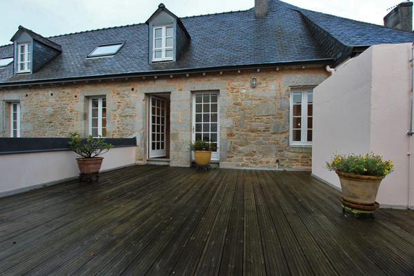 ATMOSPHÈRE ATYPIQUE & VASTE TERRASSE, AU COEUR DE LOCMARIA. - A QUIMPER Quimper PROCHE CENTRE