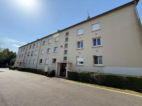 Appartement Evreux 3 pièces 68.82 m2 avec balcon et parking - Secteur Saint-Michel