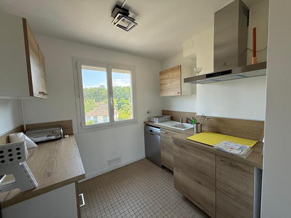 Appartement Evreux 3 pièces 68.82 m2 avec balcon et parking - Secteur Saint-Michel