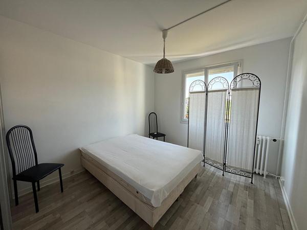 Appartement Evreux 3 pièces 68.82 m2 avec balcon et parking - Secteur Saint-Michel