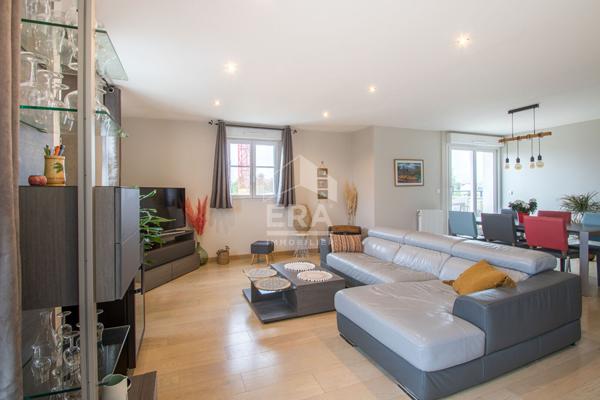 Gournay-sur-Marne. Centre-ville. Vente appartement 5 pièces. 138m²