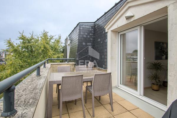 Gournay-sur-Marne. Centre-ville. Vente appartement 5 pièces. 138m²