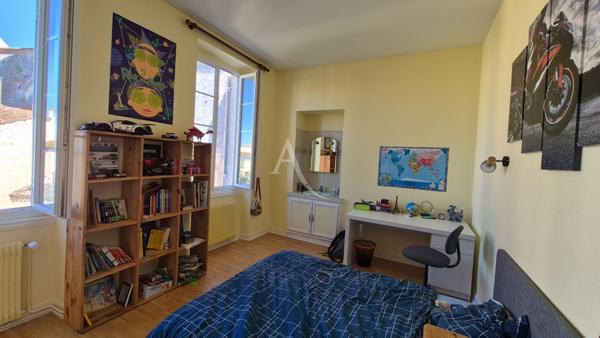 Rare à la vente - Maison bourgeoise de charme en coeur de ville de NANCRAS.