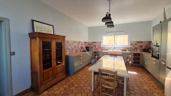 Rare à la vente - Maison bourgeoise de charme en coeur de ville de NANCRAS.