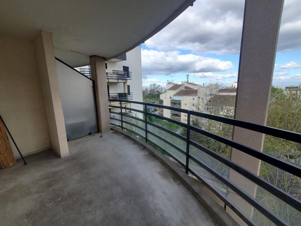 A louer, T3 + balcon et parking Mérignac Arlac