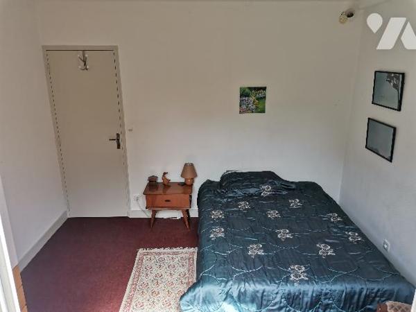 Situé au cœur de BLOIS, découvrez cet appartement niché dans un cadre verdoyant et paisible.