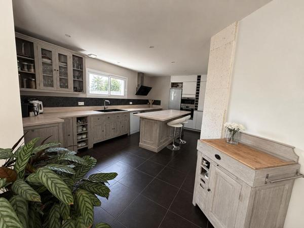 Villa Champniers 6 pièce(s) 140 m2