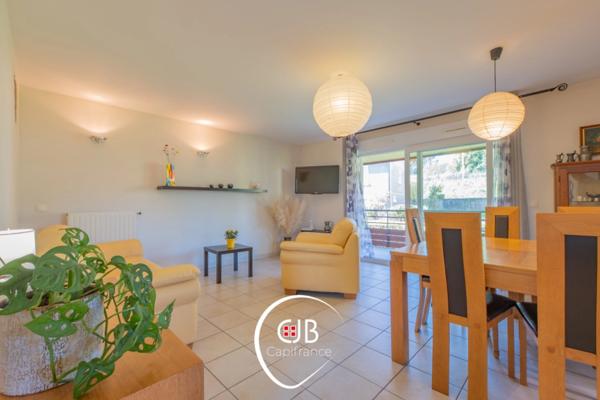La Roche Sur Foron (74800): Appartement 3 pièces, 1 balcon, 2 terrasses et garage