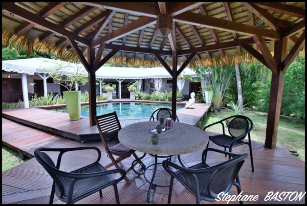 LES TROIS ILETS (972) Maison à vendre 6 pièces - Piscine - terrain de 1749m2- 309m2 au sol et 153m2 en intérieur