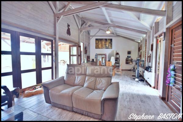 LES TROIS ILETS (972) Maison à vendre 6 pièces - Piscine - terrain de 1749m2- 309m2 au sol et 153m2 en intérieur