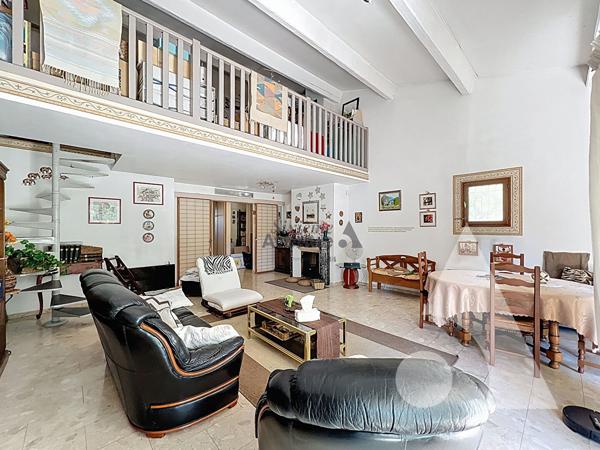 Appartement 4 pièces 145 m2