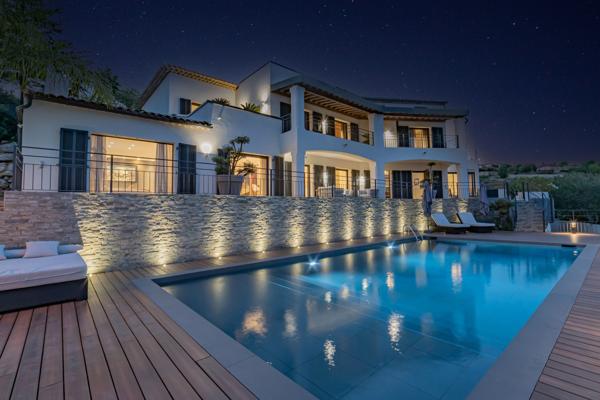 Vente Villa de luxe Cagnes-sur-Mer 8 Pièces 300 m²