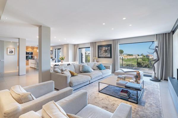 Vente Villa de luxe Cagnes-sur-Mer 8 Pièces 300 m²