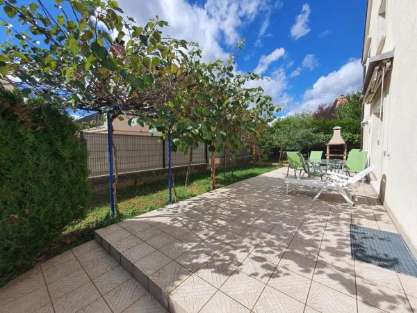 Maison individuelle Daix Residentiel 257.99 m²