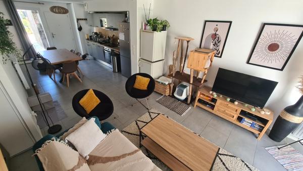 Maison
         4 pièces
        - 88 m² Exclusivité 345 000 € *