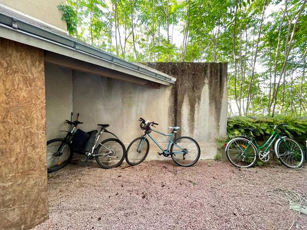 STUDIO SECTEUR BRESSIGNY / PLACE DU LYCEE A VENDRE VIDE DE LOCATAIRE.