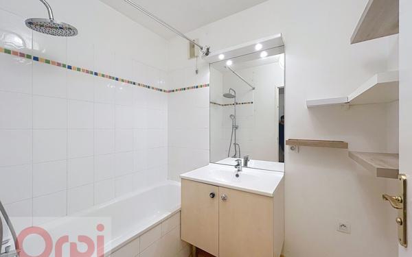 Appartement à vendre    3 pièces • 66,15 m2 Châtillon